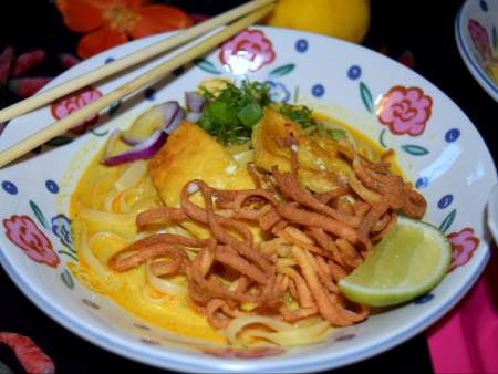 Vegan Khao Soi - Creamy Noodle Soup in Yellow Curry4 - thaiveggiewithb